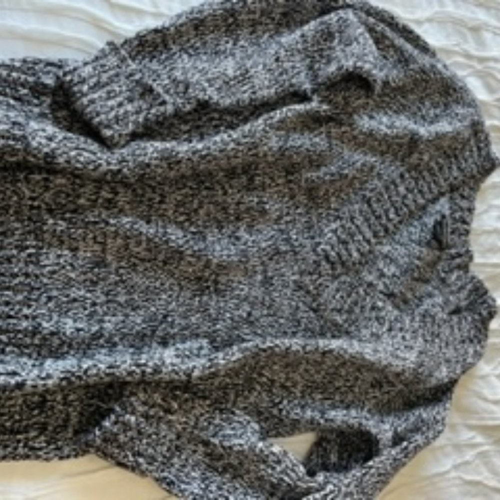 Cotton black & white sweater